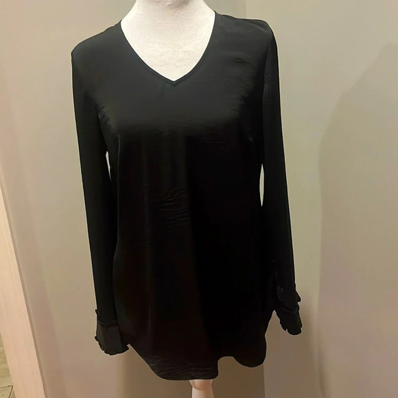 Cabi Black V-Neck Blouse with Ruffle sleeves size XS - Picture 2 of 10